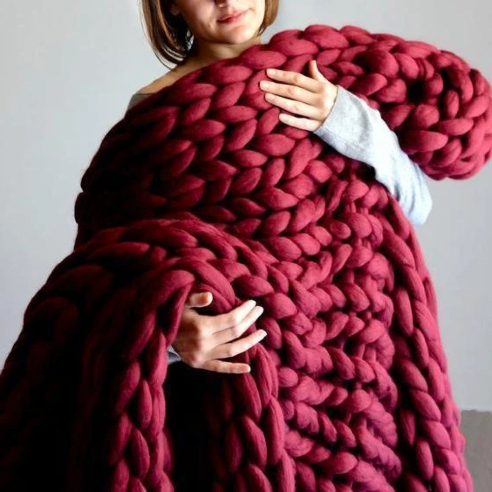 SoftLoop – Coperta Intrecciata a Mano in Stile Moderno per Relax e Arredo Elegante