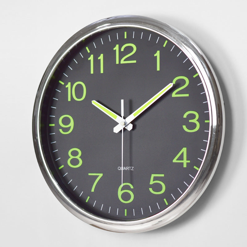 LuminoClock – Orologio da Parete Classico con Numeri Luminescenti e Movimento Silenzioso