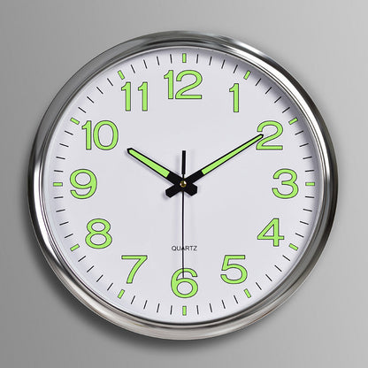 LuminoClock – Orologio da Parete Classico con Numeri Luminescenti e Movimento Silenzioso