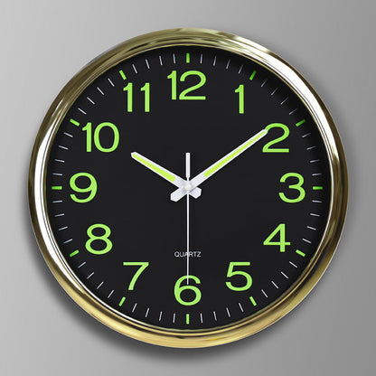 LuminoClock – Orologio da Parete Classico con Numeri Luminescenti e Movimento Silenzioso