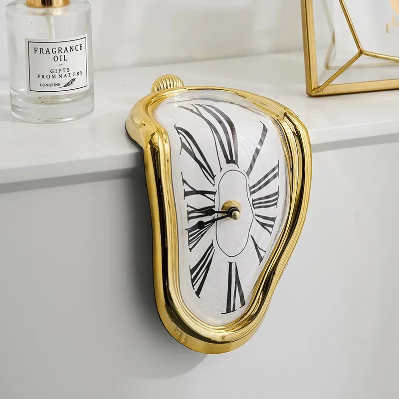 TimeMelt – Orologio da Parete Creativo in Stile Surrealista con Design a Goccia e Numeri Romani