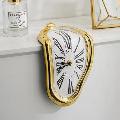 TimeMelt – Orologio da Parete Creativo in Stile Surrealista con Design a Goccia e Numeri Romani