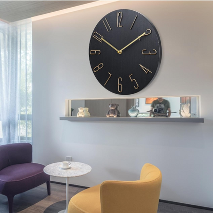 Orologio da parete LineaClock dal design artistico moderno, vista frontale