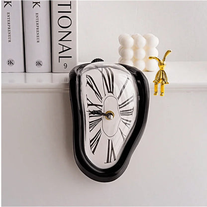 Orologio da parete TimeMelt surrealista a goccia, vista frontale